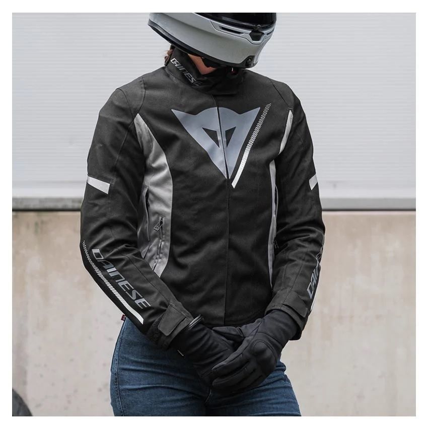 Dainese Veloce Lady D-Dry Kışlık Kadın Montu (Siyah-Gri) Modeli ve