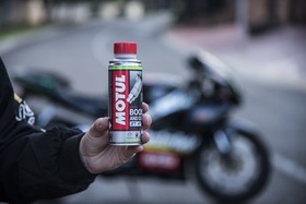  Motul Boost And Clean Moto - Oktan Arttırıcı ve Yakıt Temizleyici (200 ml)