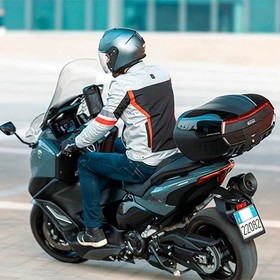  Givi V58NNB Arka Çanta