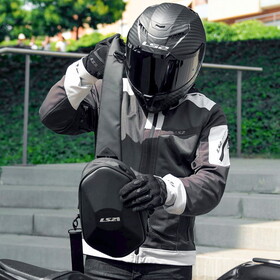  LS2 Shield 4L Omuz Çantası (4 Litre)