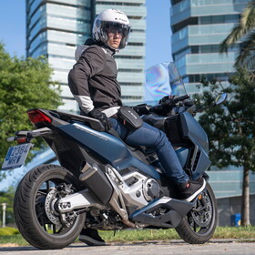  LS2 Shield 2.5L Bacak Çantası (2.5 Litre)